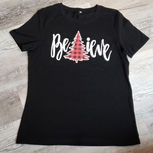 🎄 Holiday shirt.